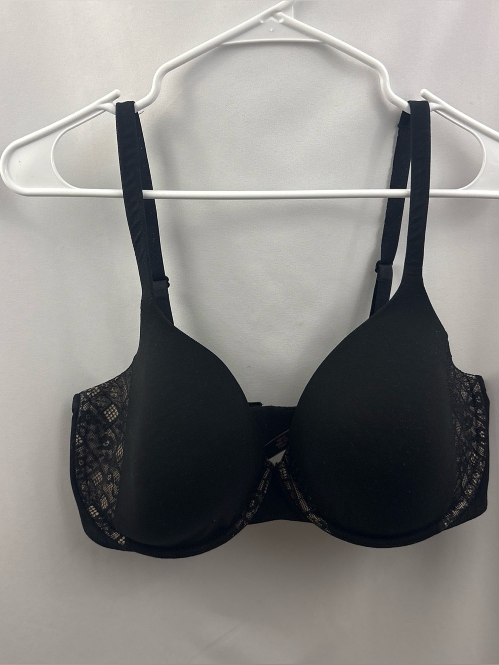 Body By Victoria’s Secret Perfect Coverage Lined 36DDD Underwire Black Bra VS - Picture 2 of 12